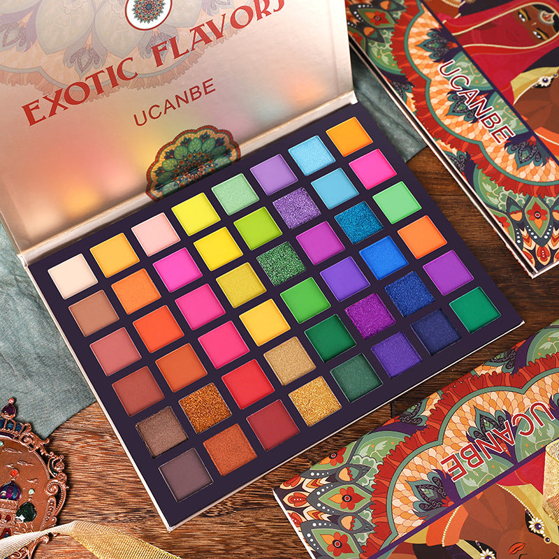 48-color soft-gloss matte eyeshadow palette