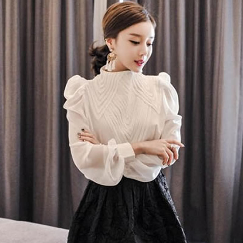 Knitted women's tops