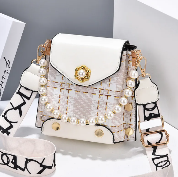 Elegant Pearl Chain Crossbody Bag ? Cute Princess-Inspired Phone Purse for Women