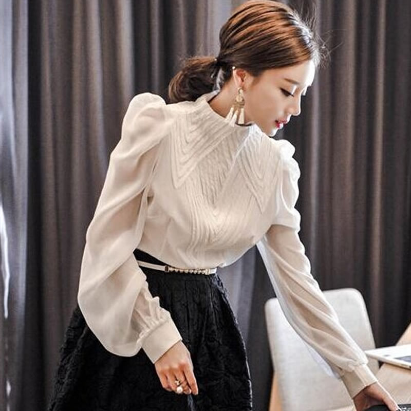 Knitted women's tops