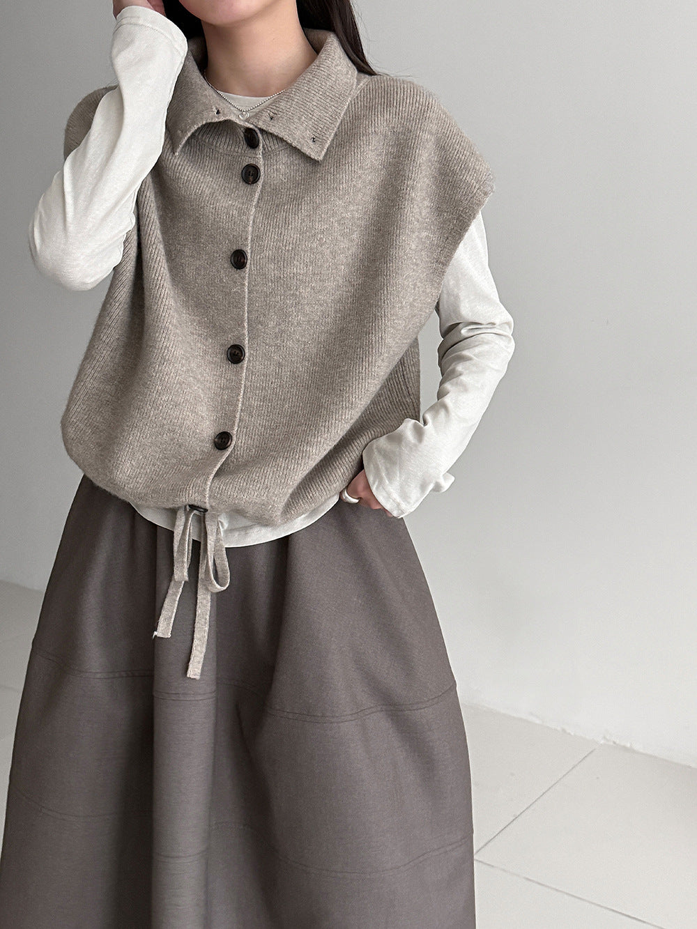 Women fold high neck knitted sweaters