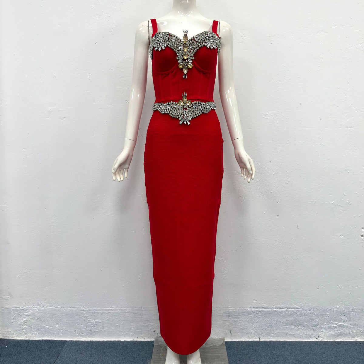 Strapless waist-cinching evening gown