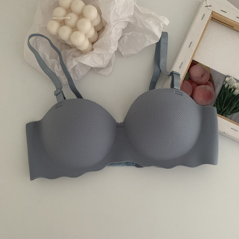 Gather the bras without underwire