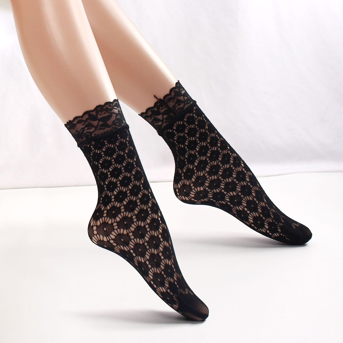 Women Hollow-Out Short Fishnet Socks Lace Trim Retro Style