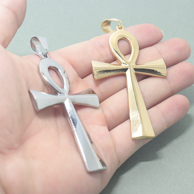 Men's key pendant as a piece of jewelry