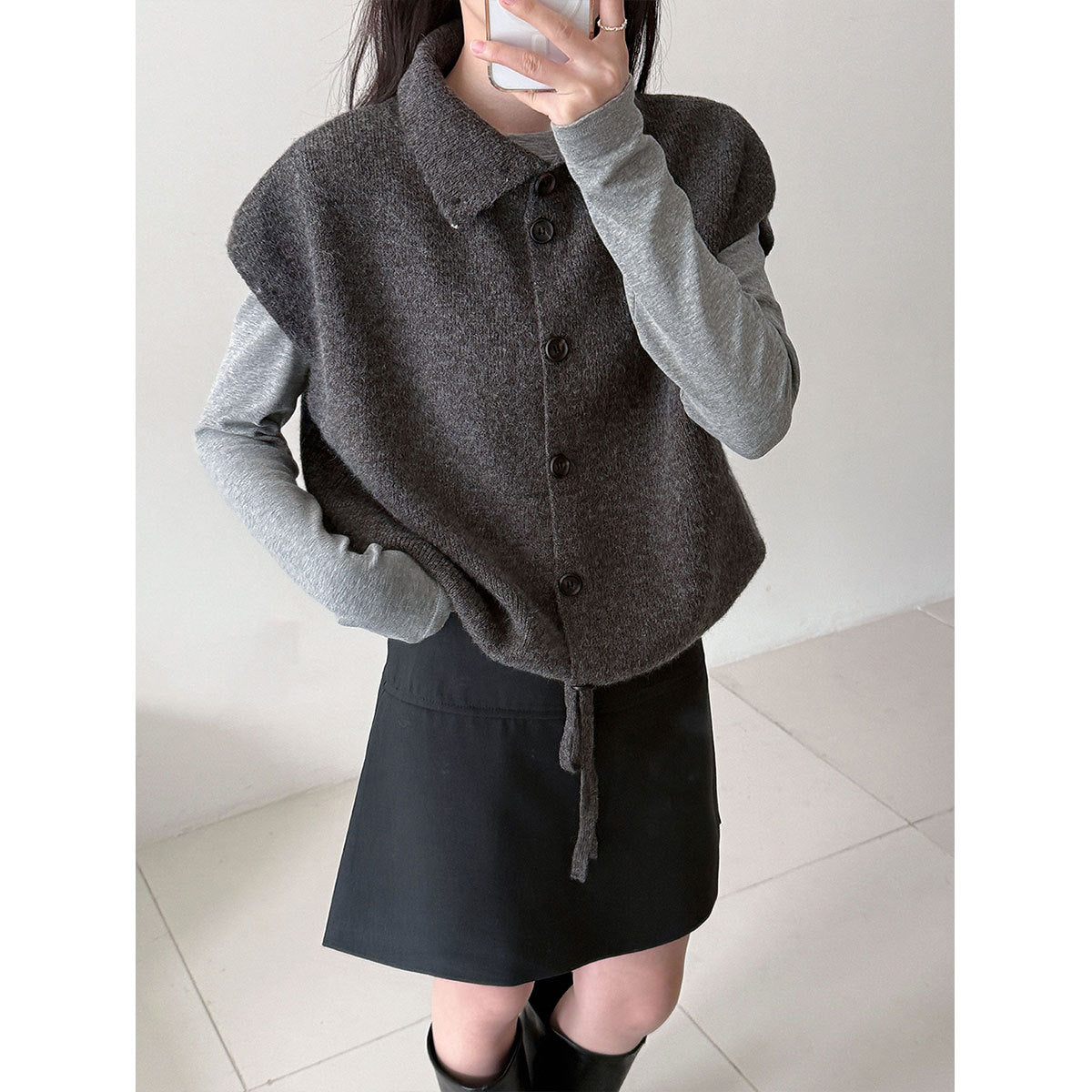Women fold high neck knitted sweaters