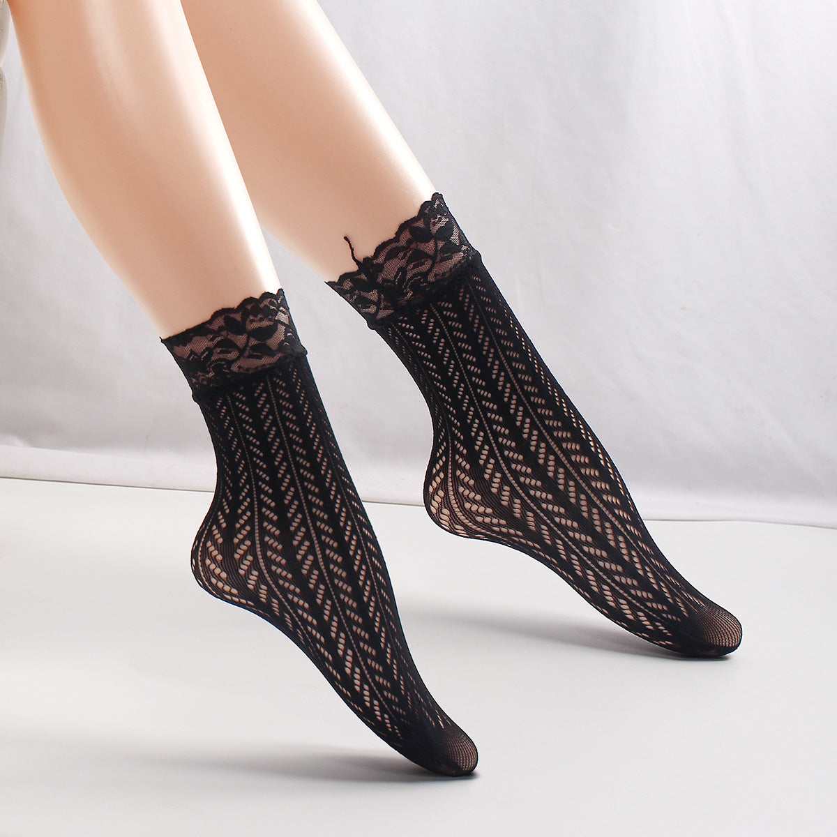 Women Hollow-Out Short Fishnet Socks Lace Trim Retro Style
